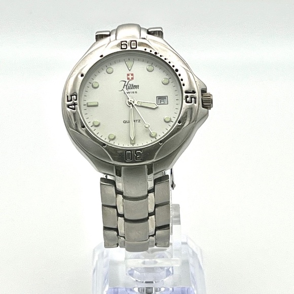 Hilton Unisex Swiss Made Silver and White Mens Watch Working - Picture 1 of 9